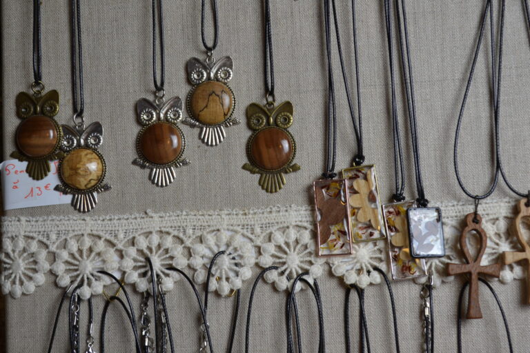 Pendentifs en bois